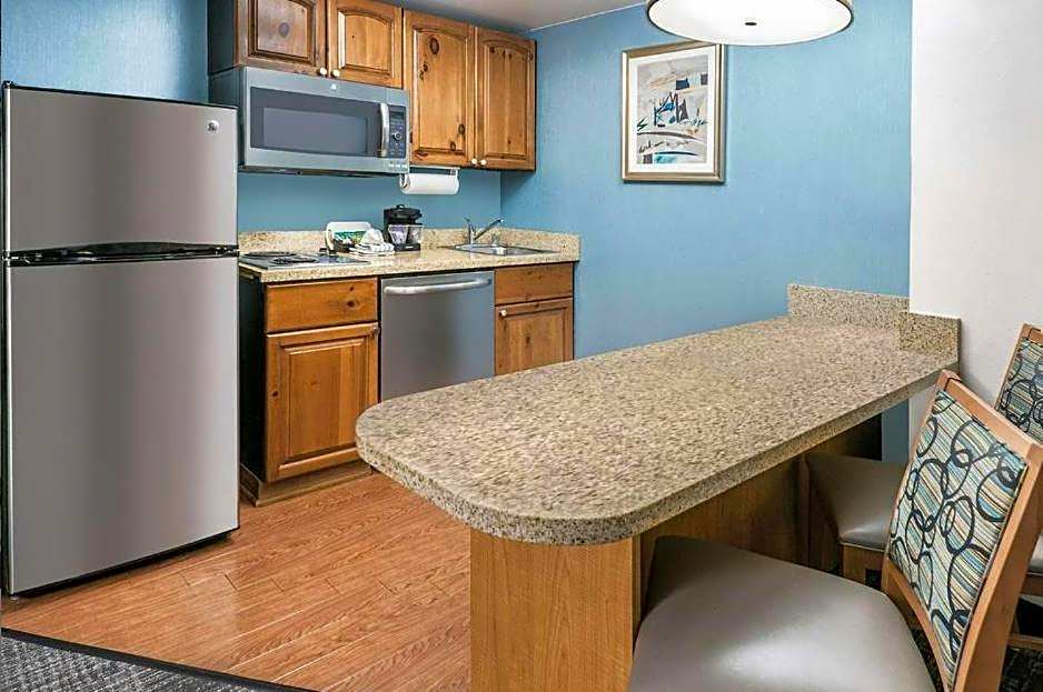 MainStay Suites Phoenix North – Phoenix, AZ