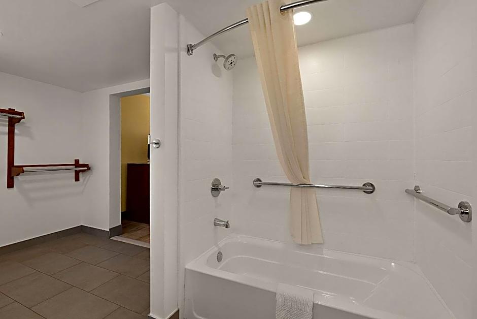 Kings House Motor Hotel