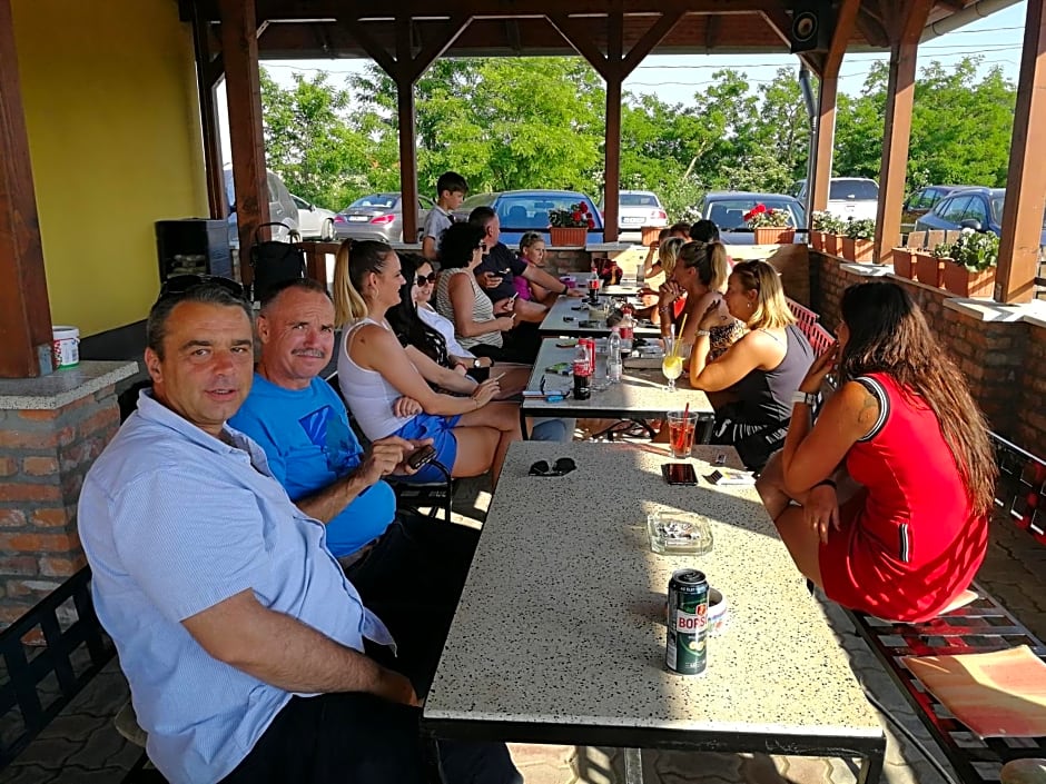 Viktória Lovas Panzió