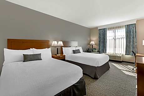 Queen Room with Two Queen Beds and Mobility Accessible Tub