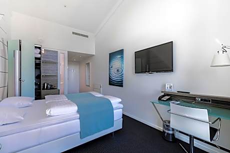 Superior Double or Twin Room With Harbor View