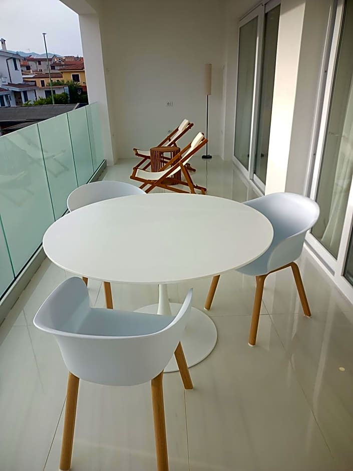 Smart Luxury Suites & Apartments