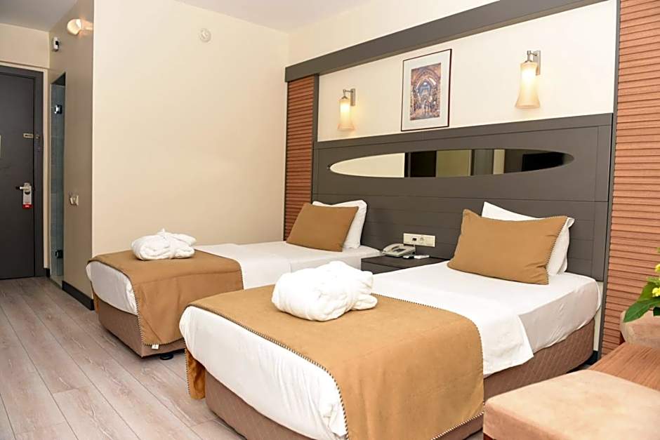 Lycus River Thermal Hotel