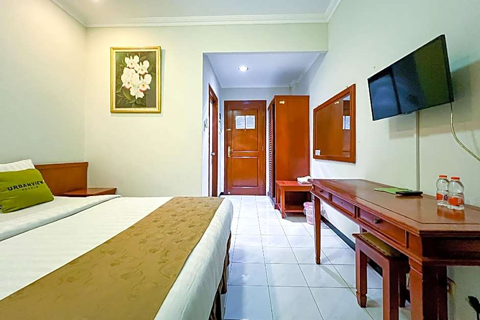 Urbanview Hotel Pasah Asi Gubeng by RedDoorz