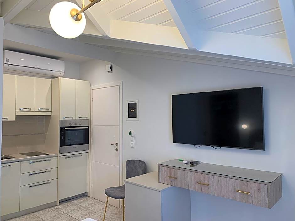 Rouchotas Apartments