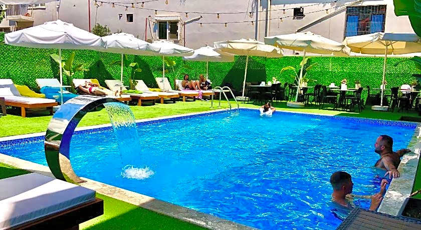 Wolf Of The City Hotel & Spa