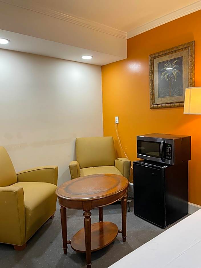 Howard Johnson by Wyndham Ridgecrest, CA