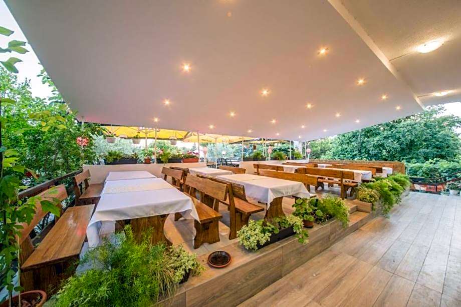 Hotel Riviera, Starigrad Paklenica