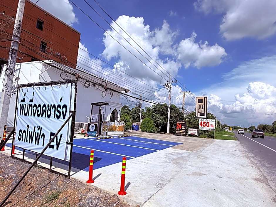 PJ Loft Hotel EV Station Lopburi