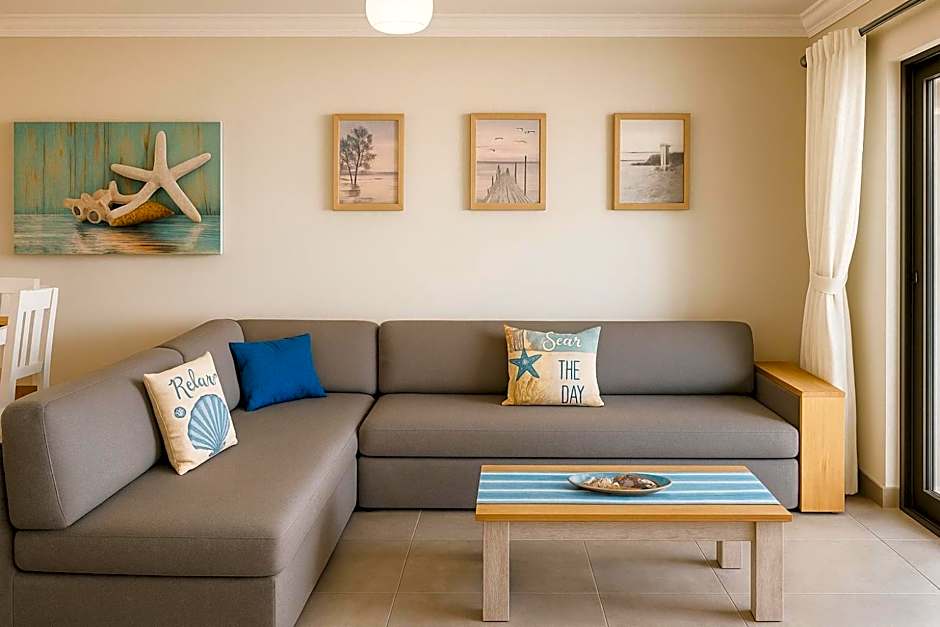 Hello Holiday-Banana Beach Club D17