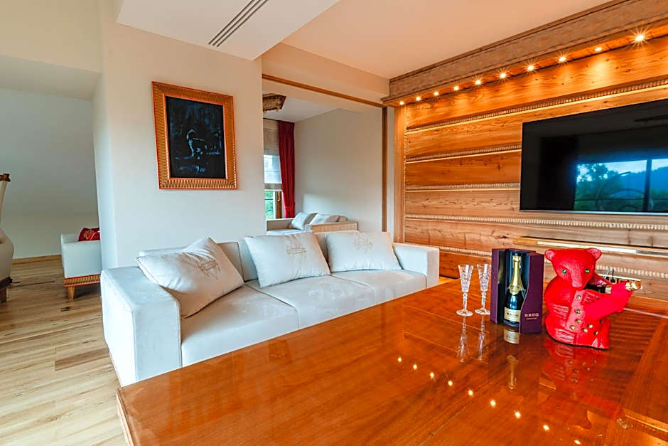 Mountain Diamond Resort