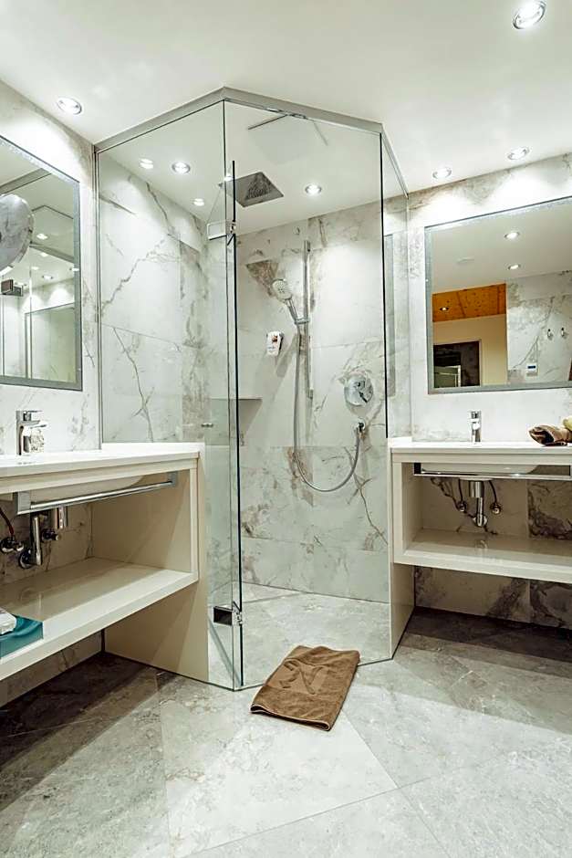 Hotel Neuhintertux 4 Sterne superior