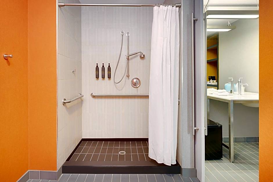 Aloft Milwaukee Downtown