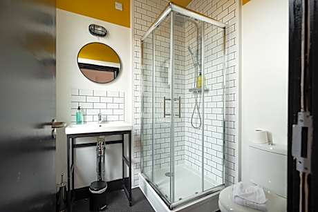 Bed In Dormitory Capacity 6