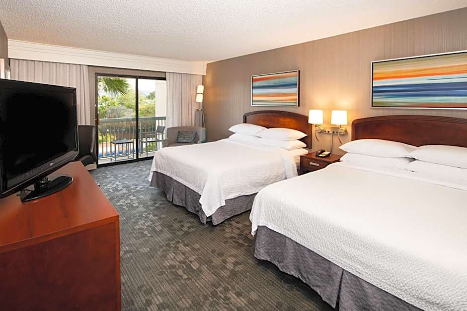 Courtyard by Marriott Oakland Airport