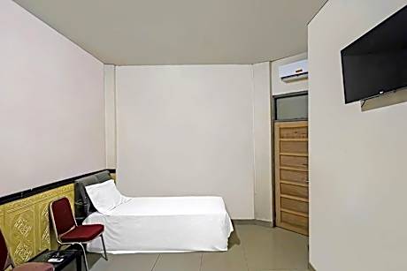 Small Twin Room