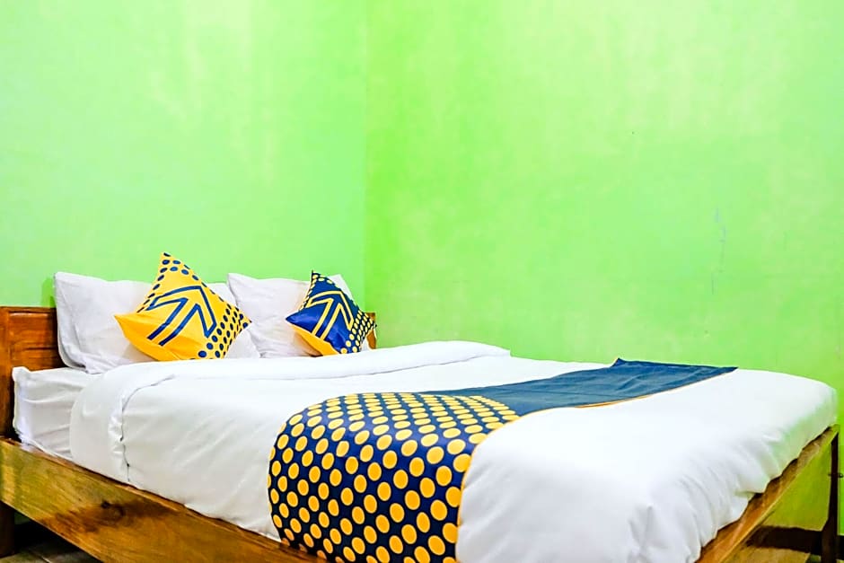 SPOT ON 1759 Family Residence