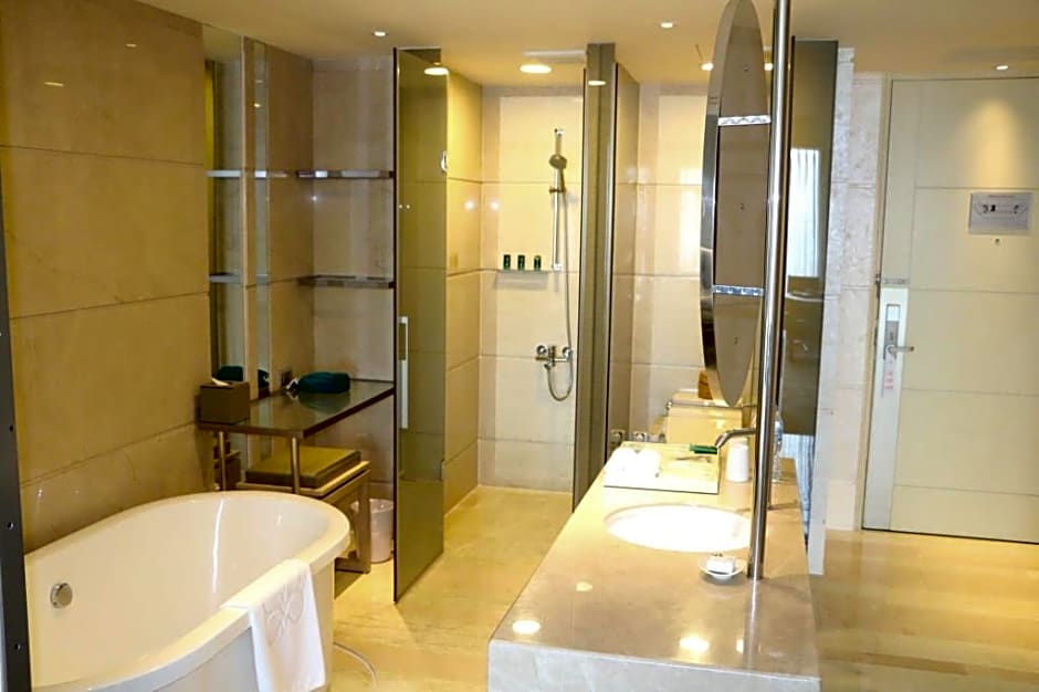 Photo 1 of 8 of Club Deluxe