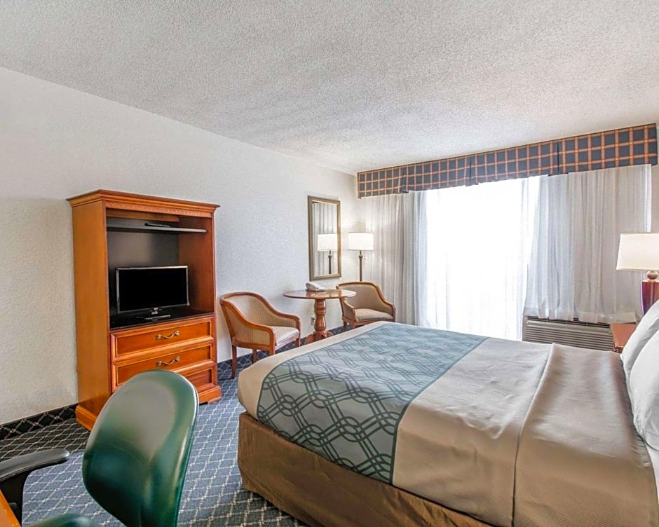 North Miami Beach Gardens Inn & Suites