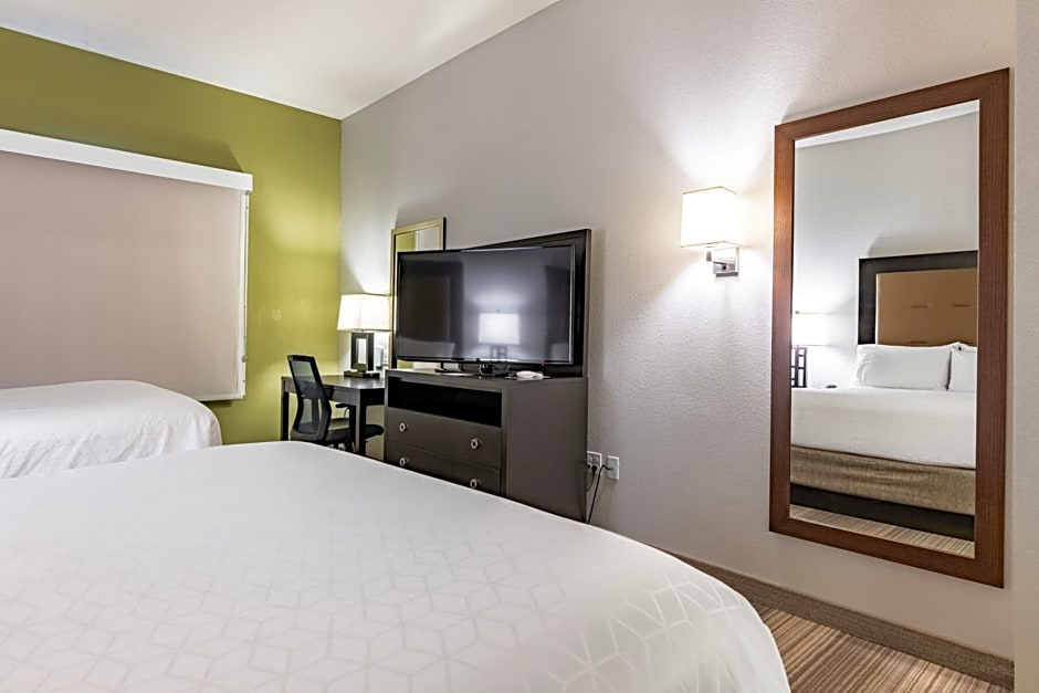 Holiday Inn Express & Suites New Martinsville