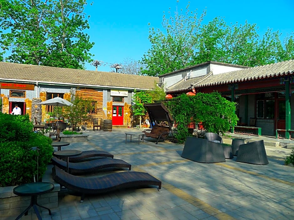Ming Courtyard