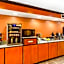 Econo Lodge Inn & Suites Airport