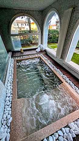 Acqua Resorts