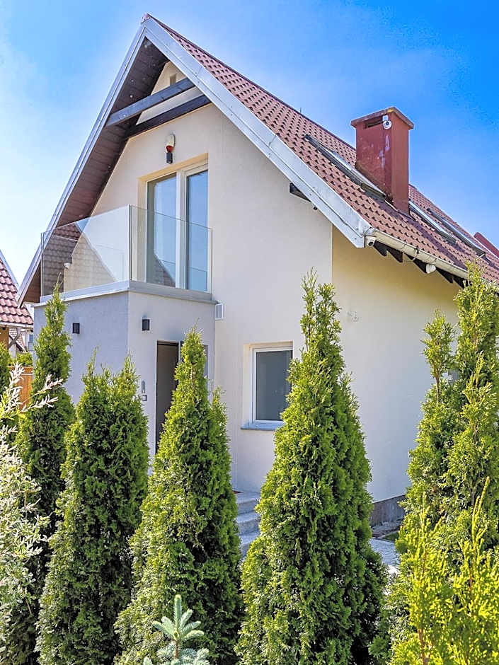 Seaview House with fireplace