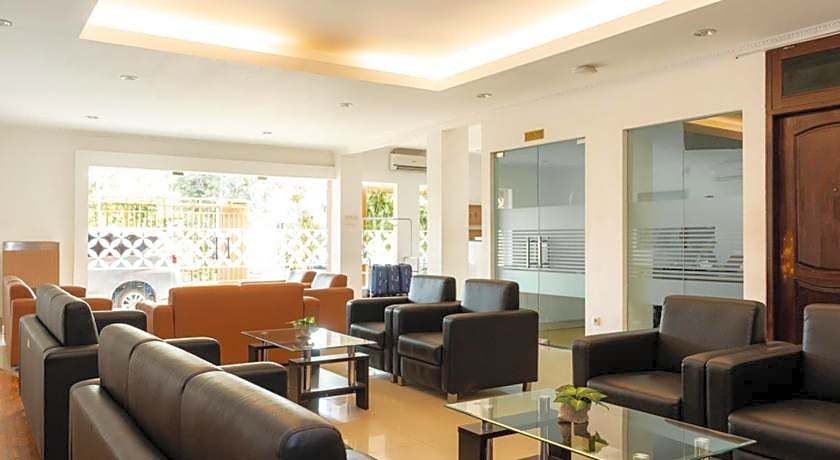 RedDoorz Plus Syariah near Java Supermall Semarang 2