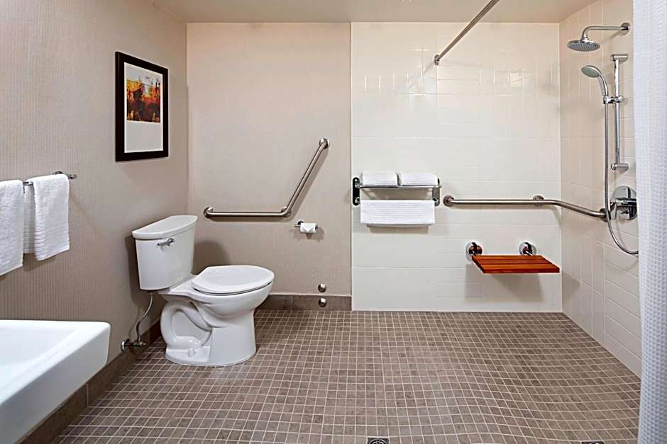 Delta Hotels by Marriott Winnipeg