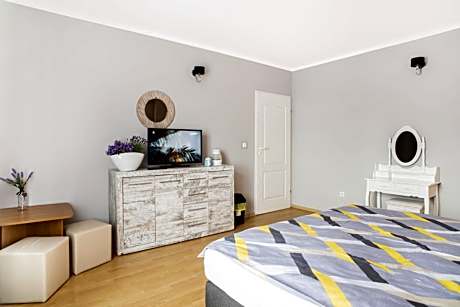 Deluxe Double Room with Shower