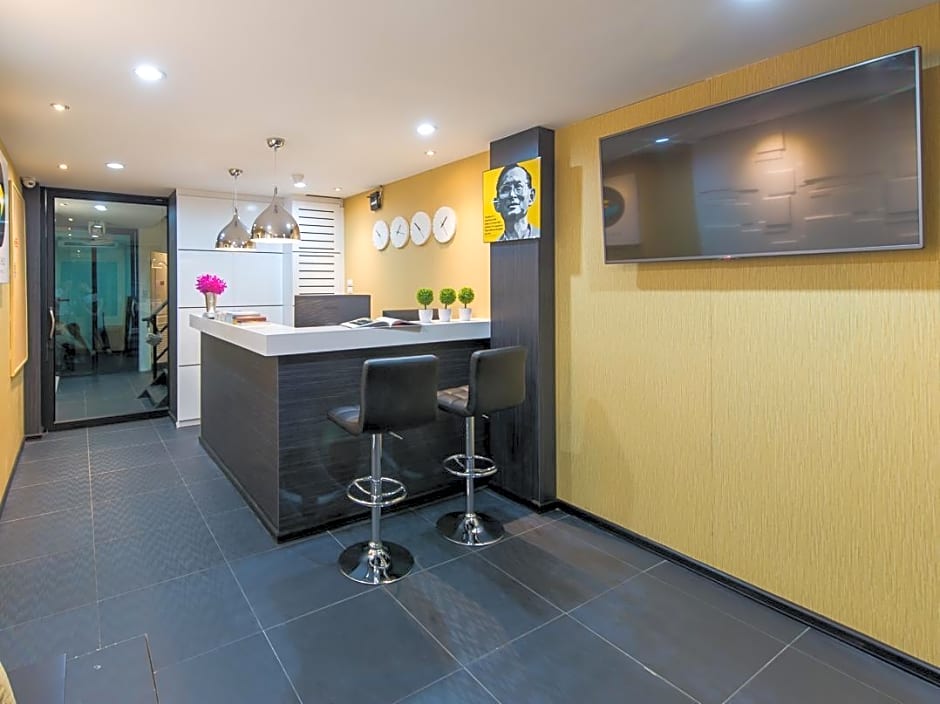 Matchbox Bangkok Hostel