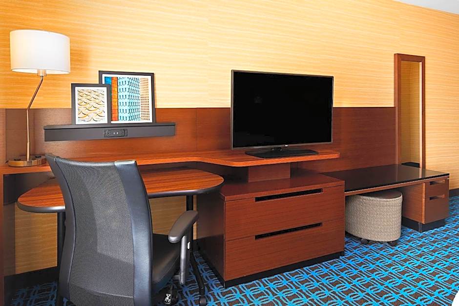 Fairfield Inn & Suites by Marriott Fresno Yosemite International Airport