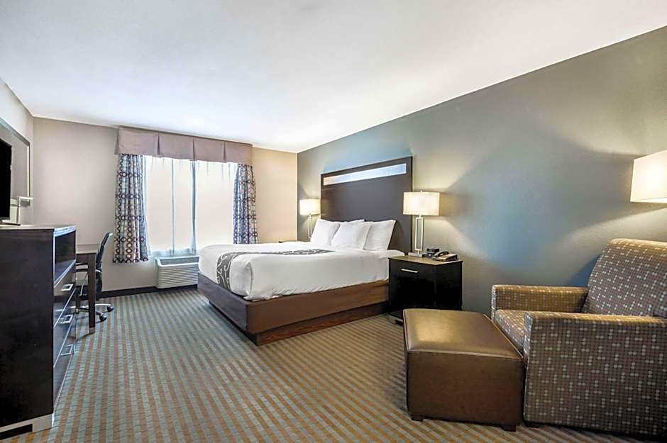 Photo 1 of 1 of Presidential Suite