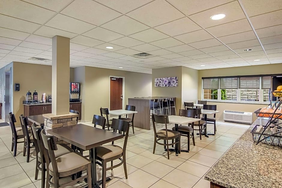 Sleep Inn & Suites Steubenville at the University