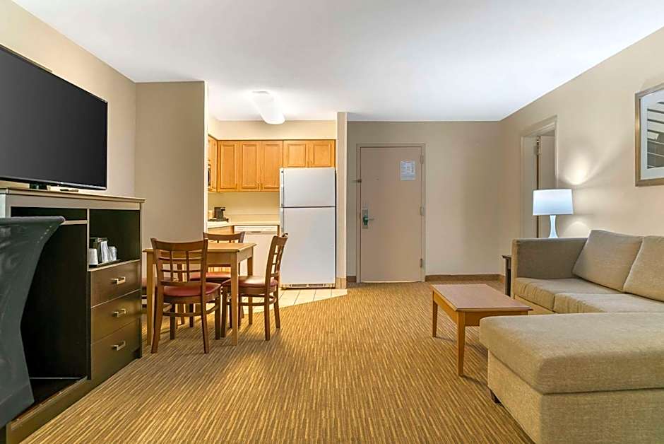 Quality Inn & Suites Monroe