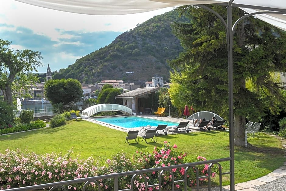 Villa Rhôna