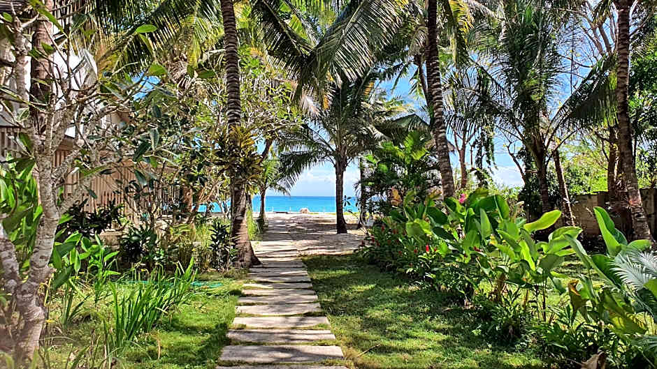 MYAMO Beach Lodge