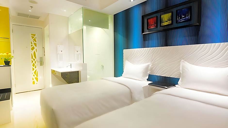 Karebosi Premier Makassar