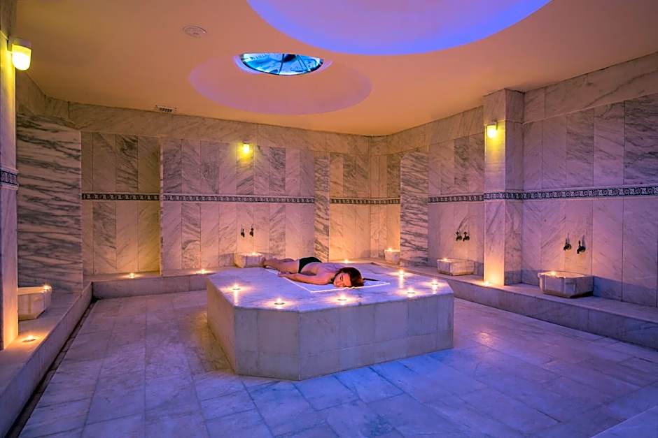 Lycus River Thermal Hotel