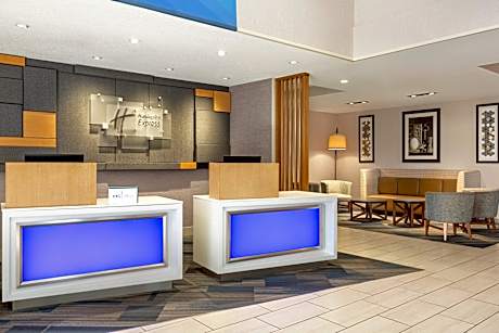 Holiday Inn Express and Suites Redding By IHG