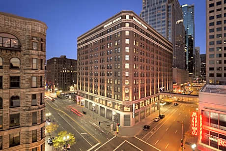 Embassy Suites By Hilton Minneapolis Downtown Hotel