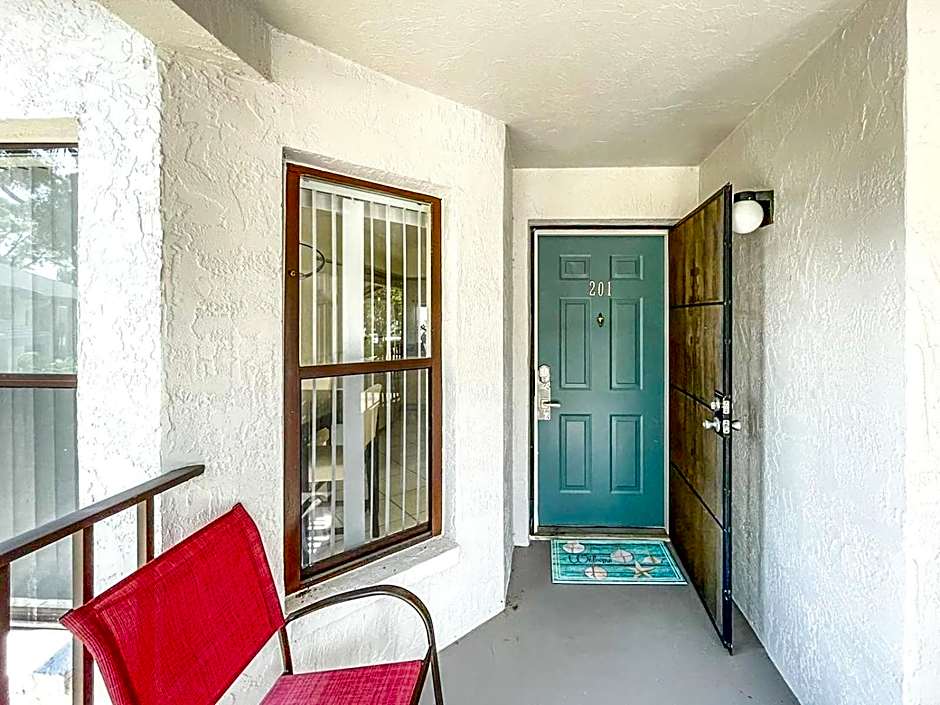 Spacious Shorewalk 2B-2B Condo near Anna Maria Island, Beaches & IMG Academy