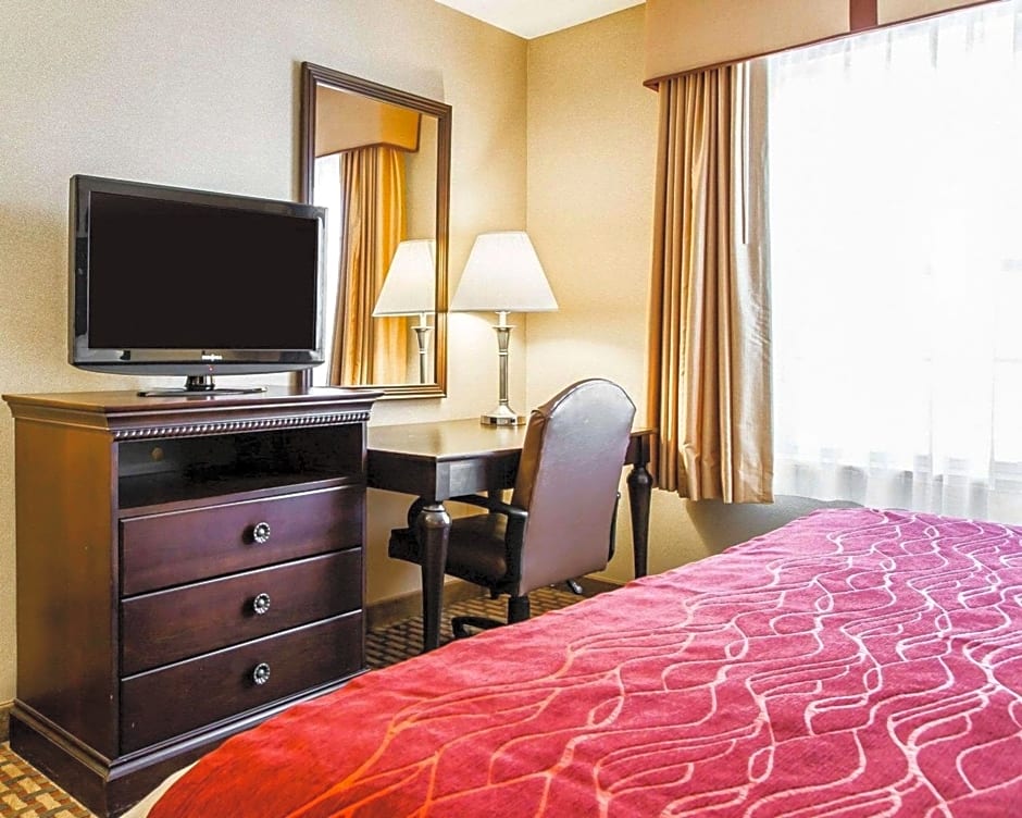 Comfort Inn & Suites Scarborough