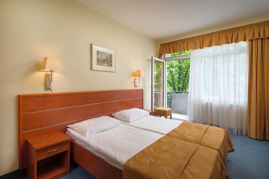Benczur Hotel