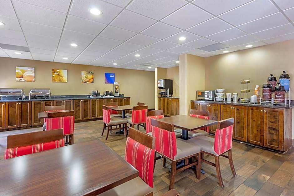 Comfort Suites At The University
