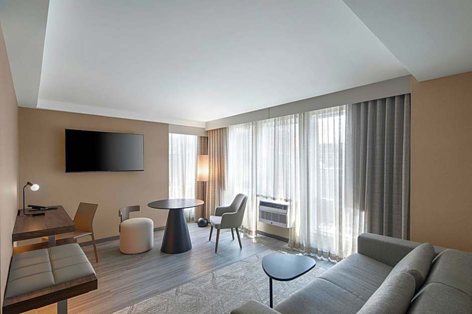 AC Hotel by Marriott Old Montreal