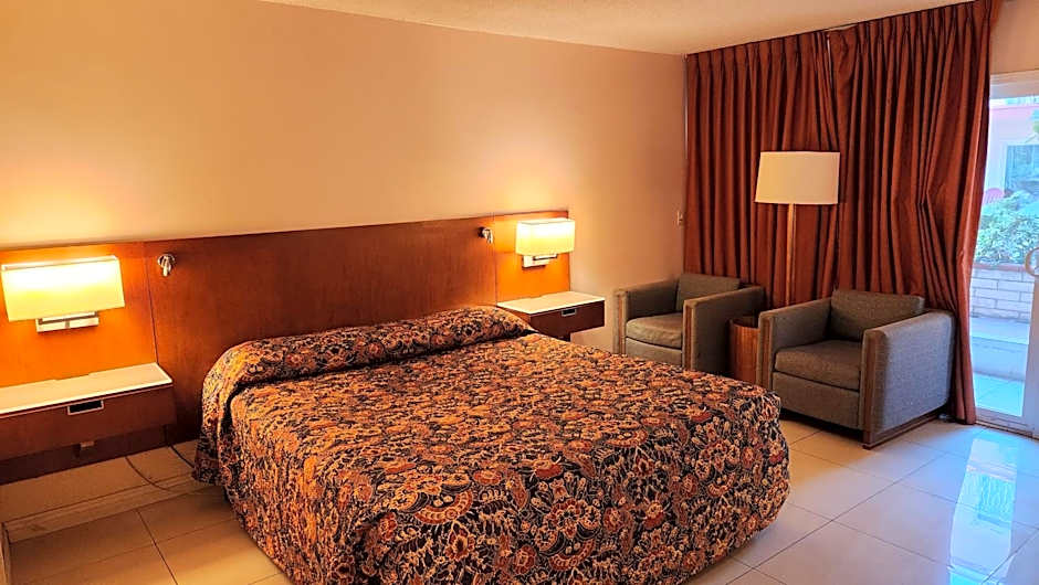 Royal Century Hotel at LAX