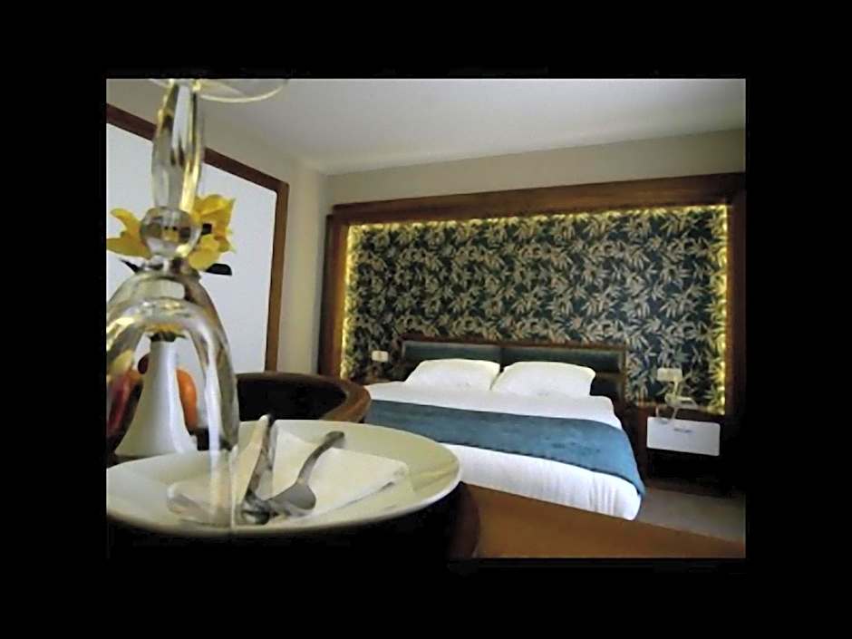 Photo 1 of 13 of 1 Double Bed or 2 Beds