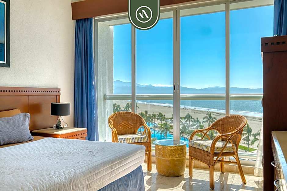 2BR Condo with Private Blacony - Oceean View